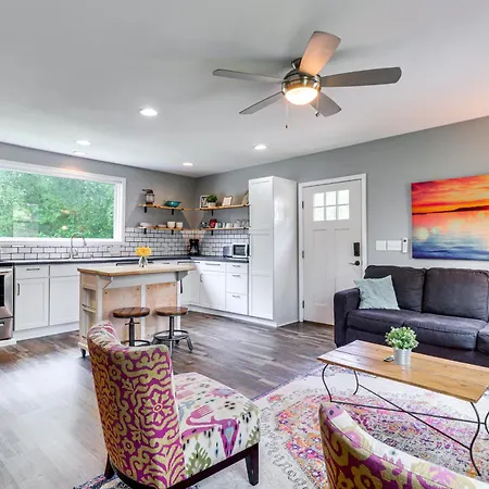 Austin Guest Cottage With Pool Access!